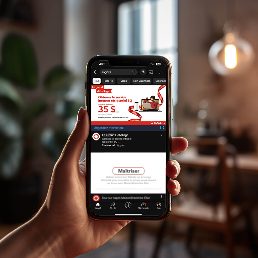 Publicité Rogers « Le grand déballage » affichée sur l’application YouTube d’un téléphone portable