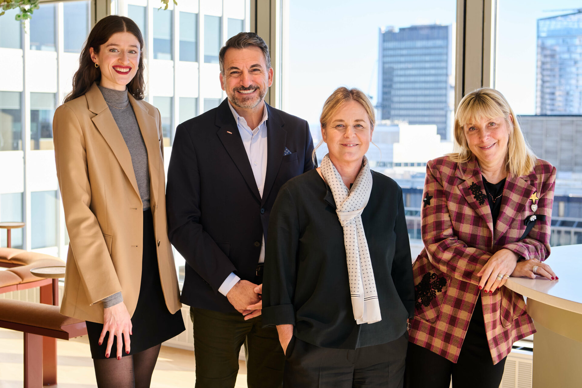 Group photo of Catherine Charron (les Affaires), Alain Tadros (Metro), Valérie Sapin (Desjardins), Josée Perreault (BRP).